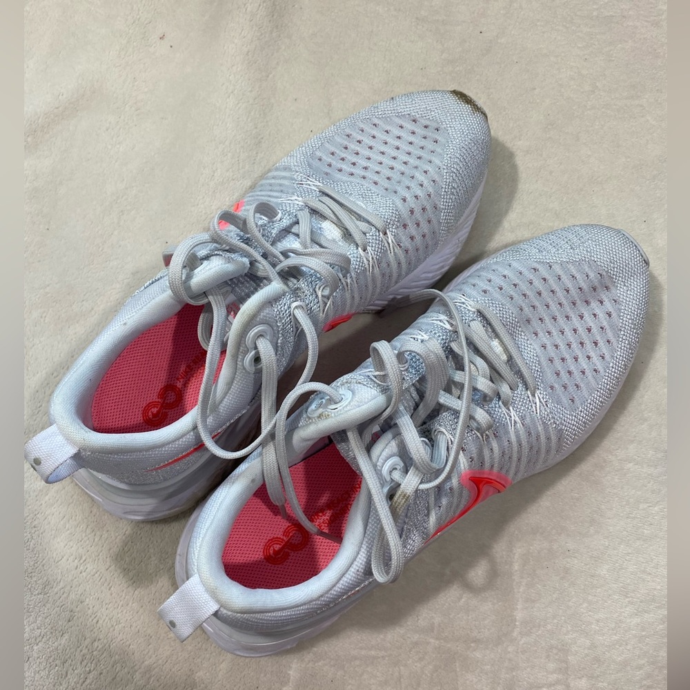 Nike shoes women